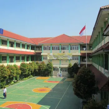 Lapangan Sekolah